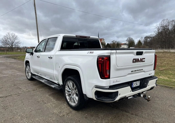 GMC Sierra cena 285000 przebieg: 128000, rok produkcji 2019 z Bardo małe 211